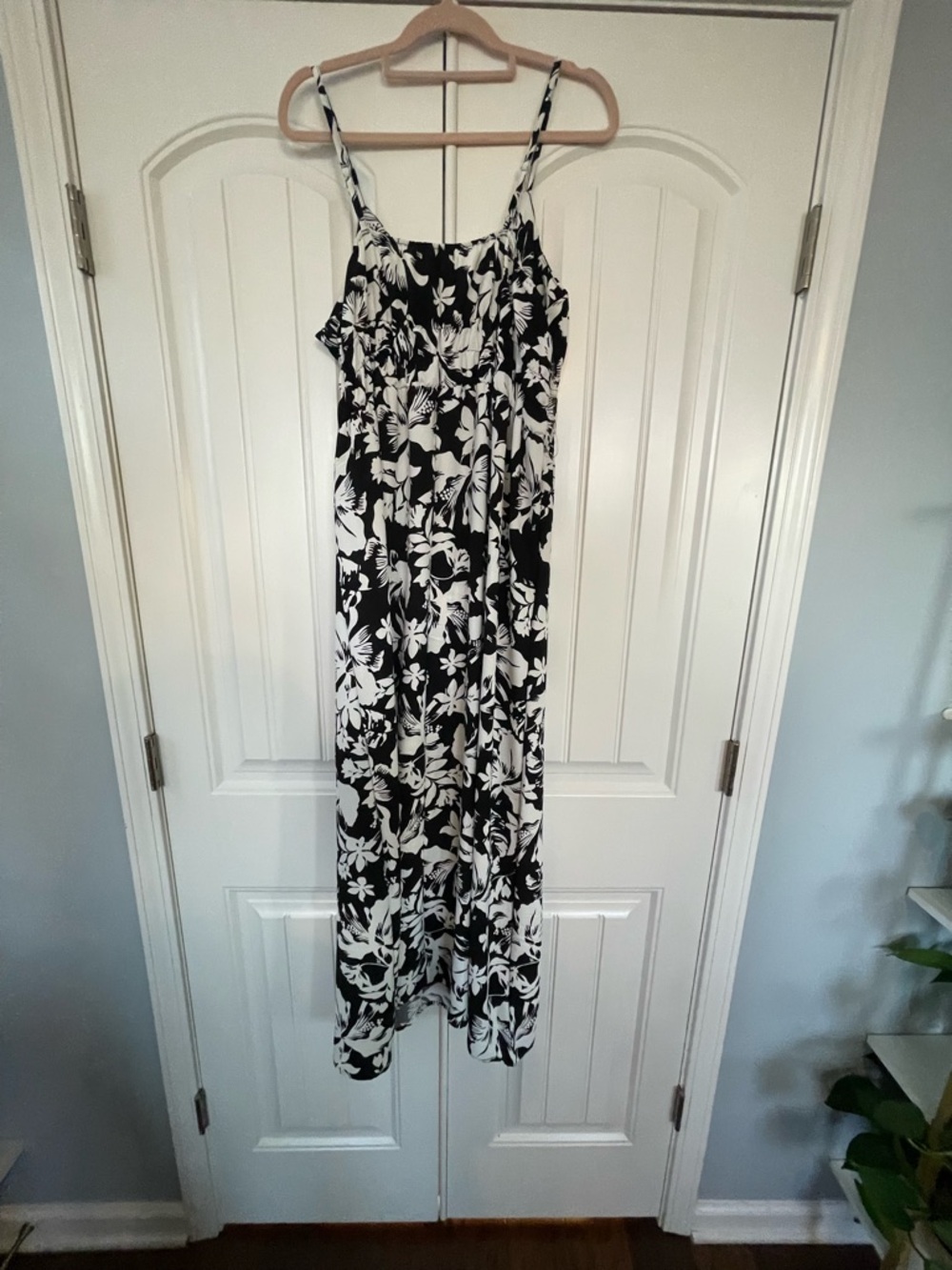 Black White Floral Spaghetti Strap Maxi Size XL